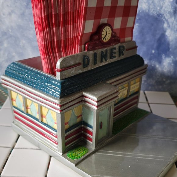 Nostalgic Diner Centerpiece and Salt Pepper Shaker - Picture 4 of 9